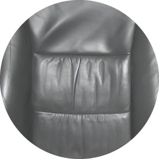 Пример химчистки кресла с сухой кожей